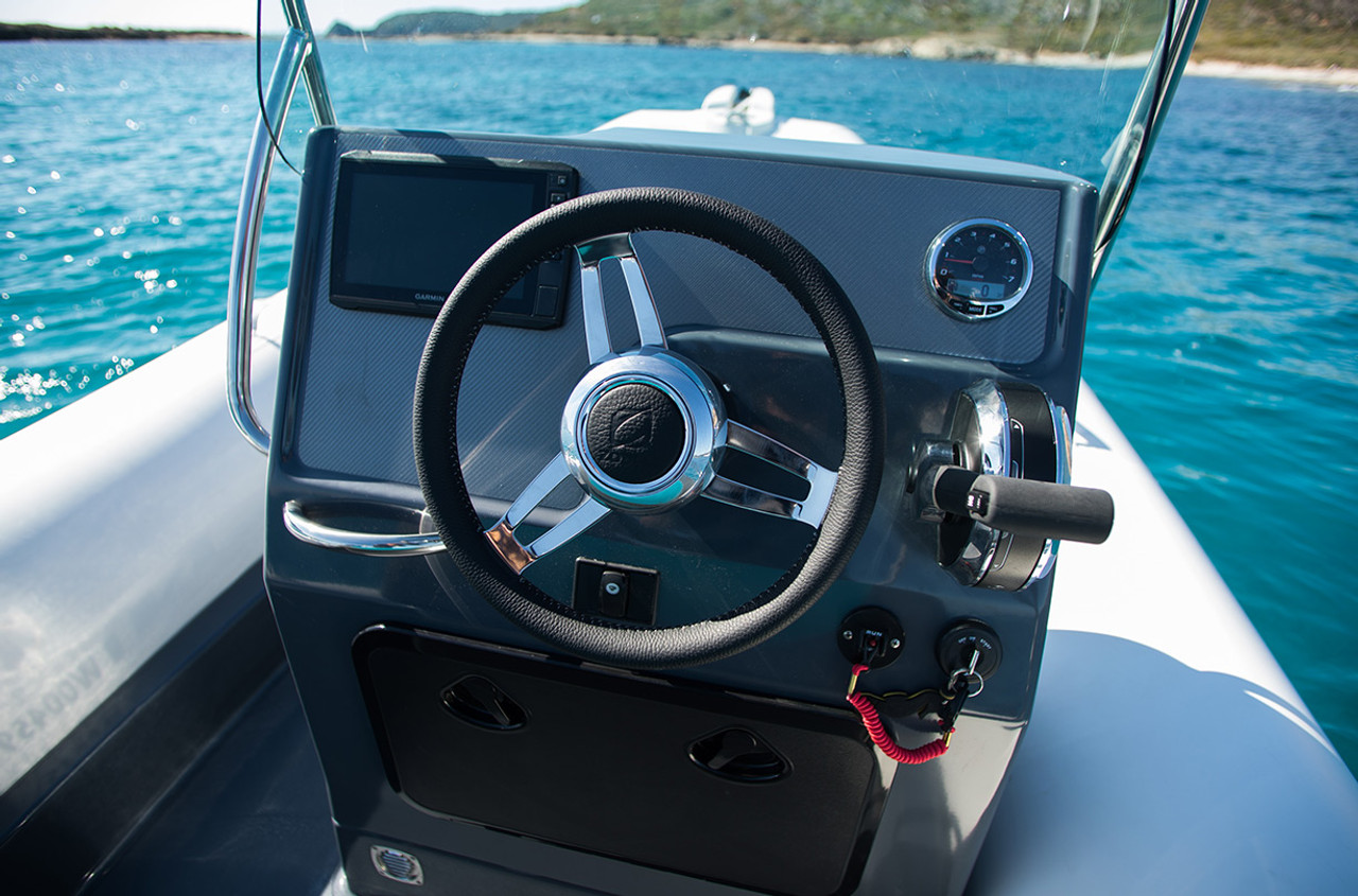 Zodiac MEDLINE SERIES | 2022 Medline 580 with Yamaha Four Stroke - Image 5